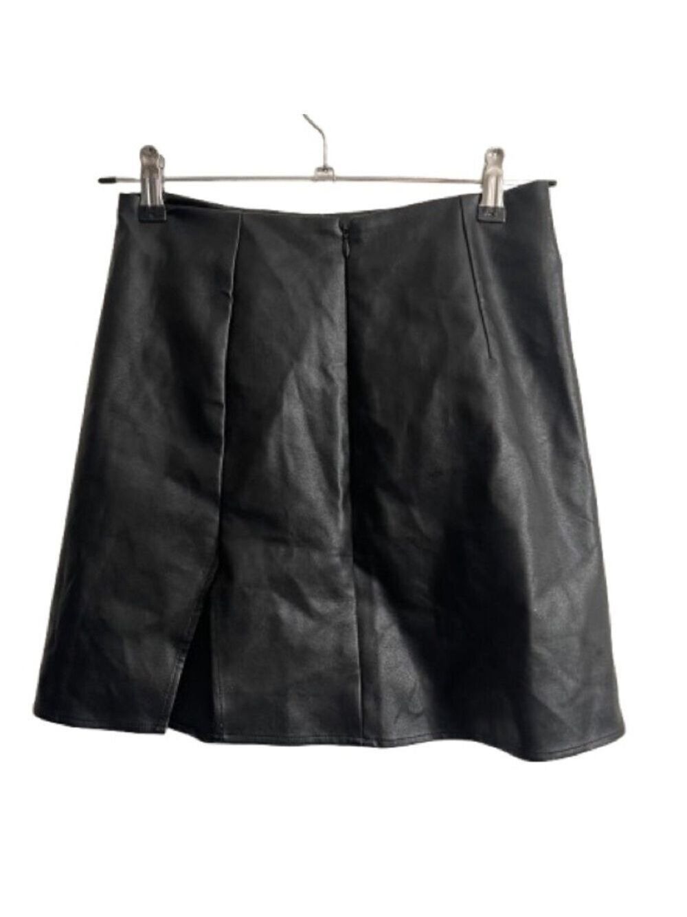 Women’s Beige BoTany Vintage Black Vegan Leather Skirt Size Small! - Picture 2 of 7